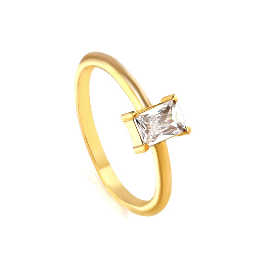 Solitaire Sparkle Ring