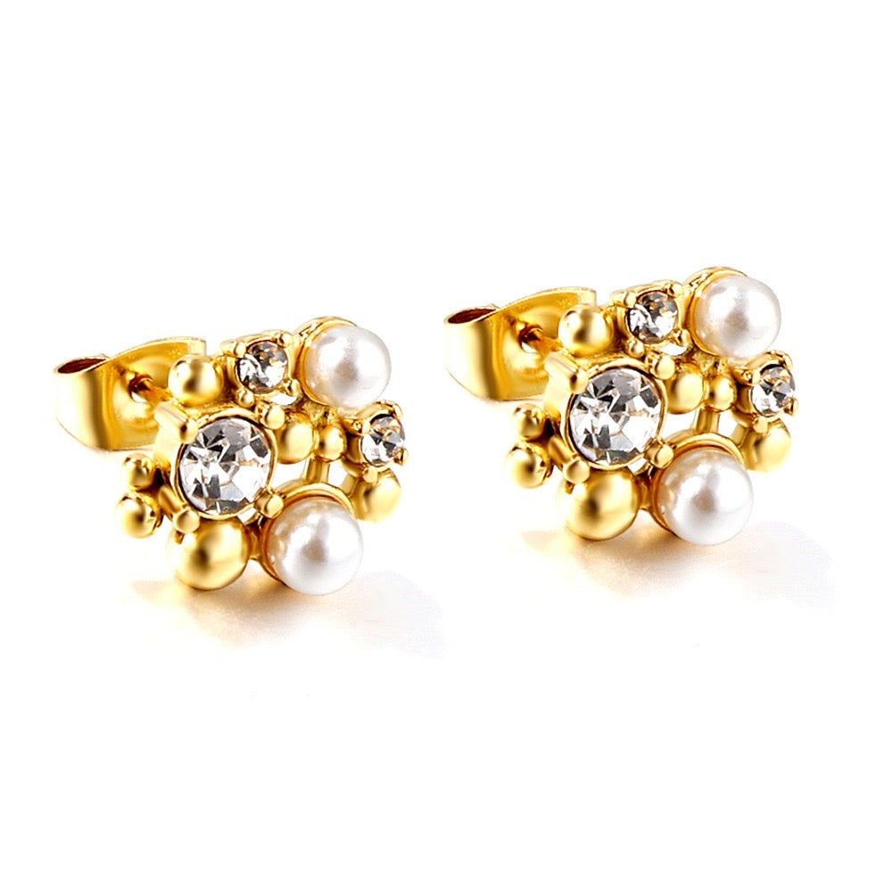 Pearl Cluster Sparkle Studs