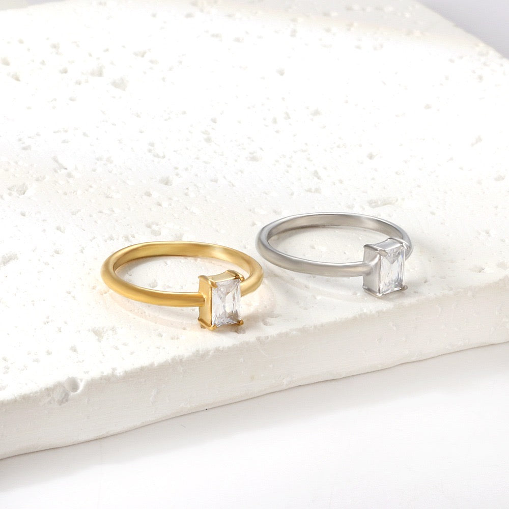 Solitaire Sparkle Ring