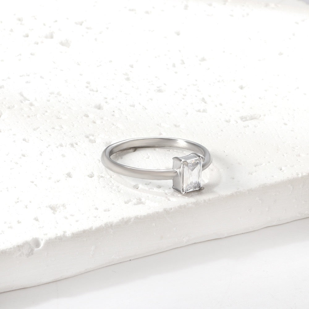 Solitaire Sparkle Ring