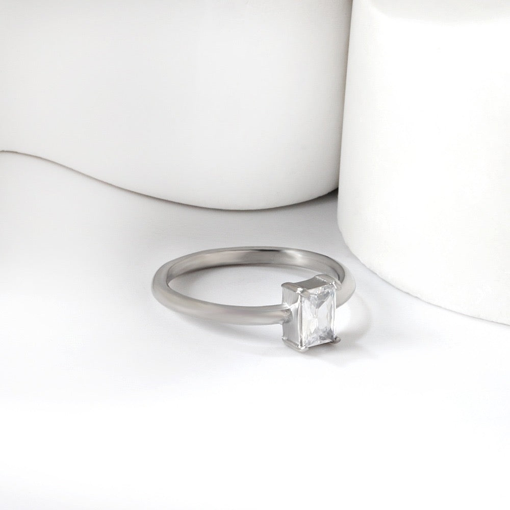 Solitaire Sparkle Ring