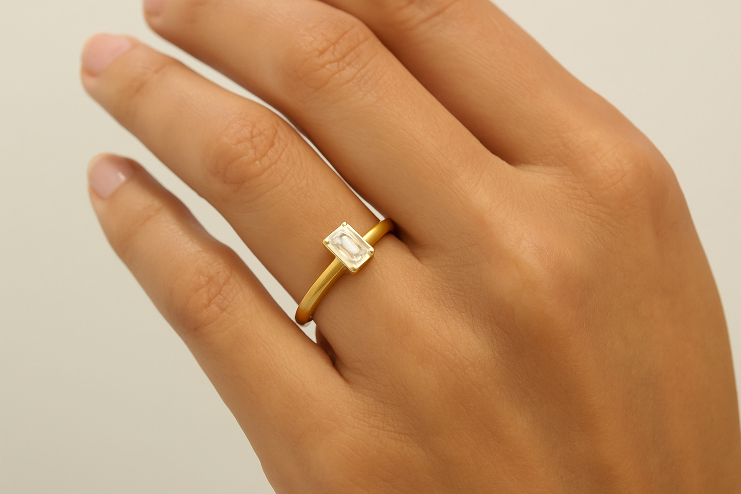 Ring on a regular hand